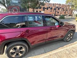 جیپ گراند شیرۆکی